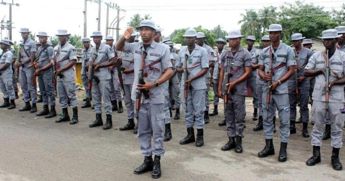 Nigeria-Customs-personnel-complete-intensive-weapon-handling-training.jpg